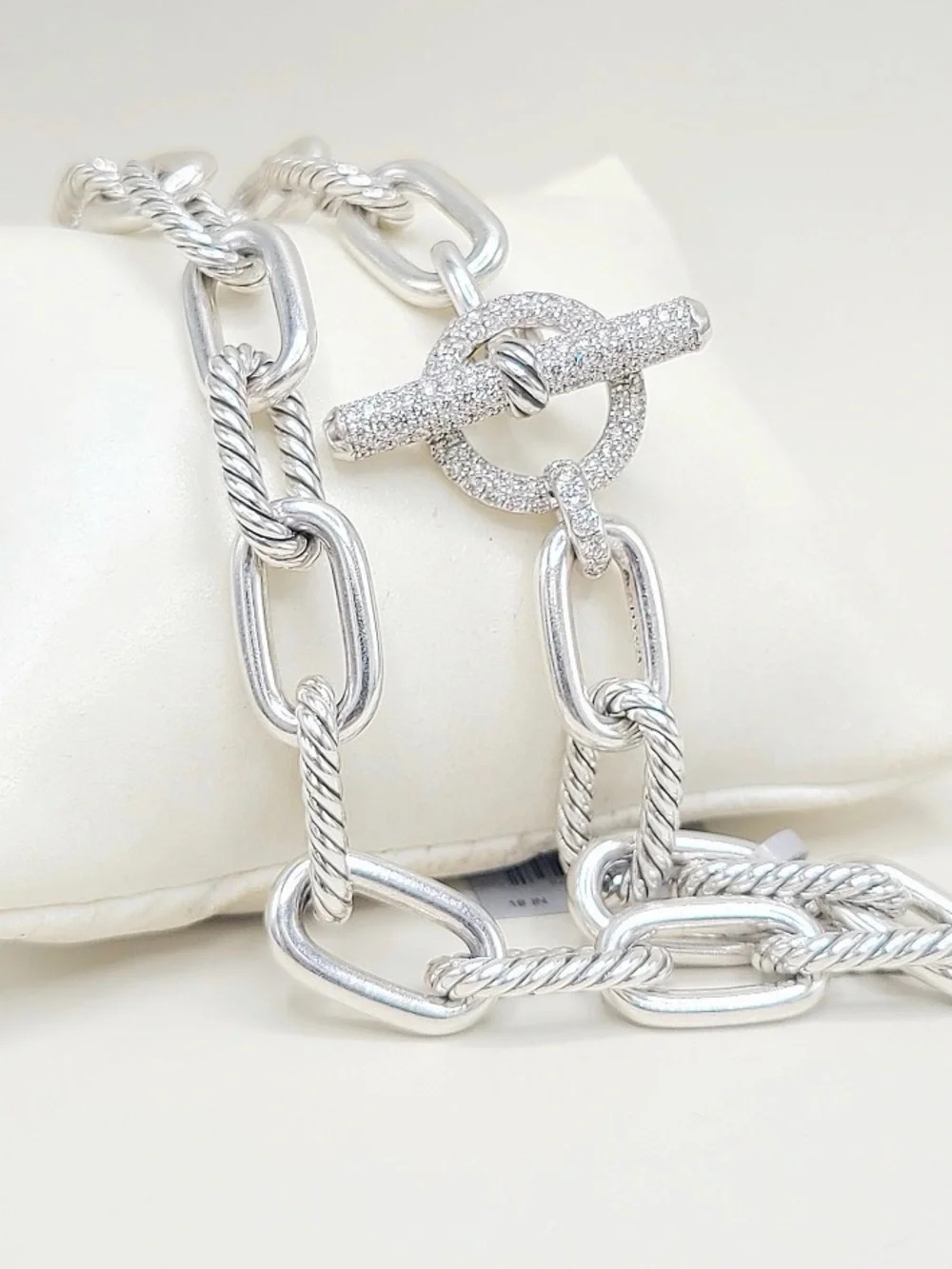 David Yurman Madison Toggle Chain Necklace With Diamonds , 11mm - Picture 5 of 10